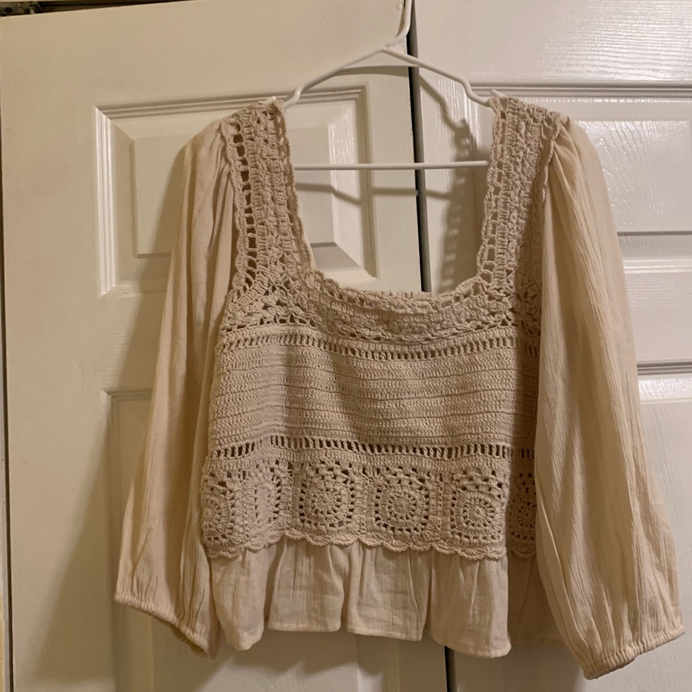 Beautiful peplum American Eagle top